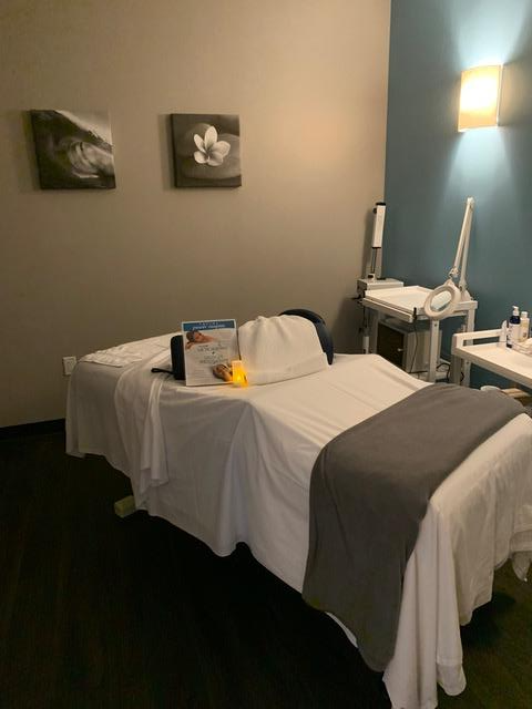 Massage Therapist in Port St. Lucie, FL | Hand And Stone Massage And ...