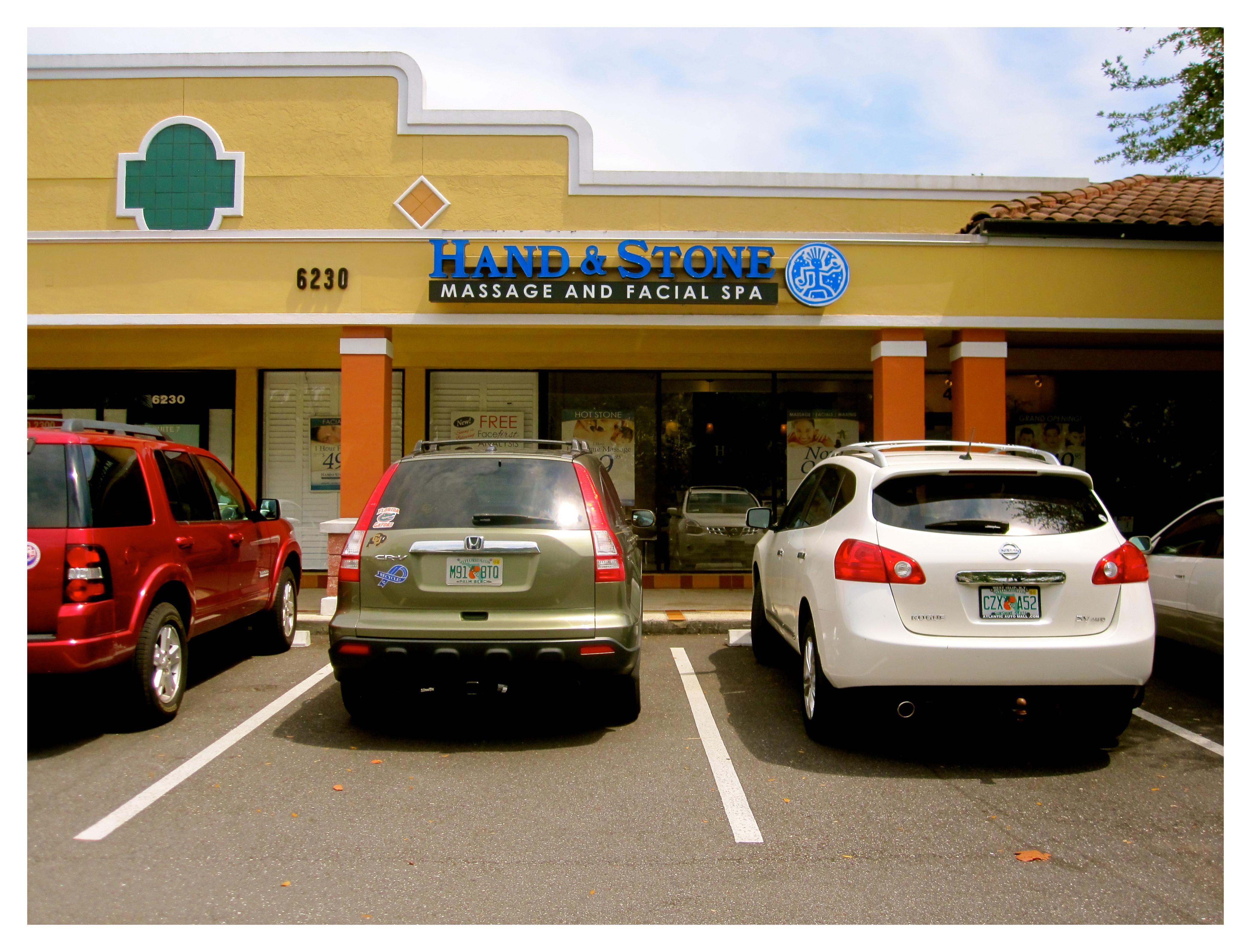 Jupiter, FL Massage Therapist Jupiter, FL Massage Therapist Hand