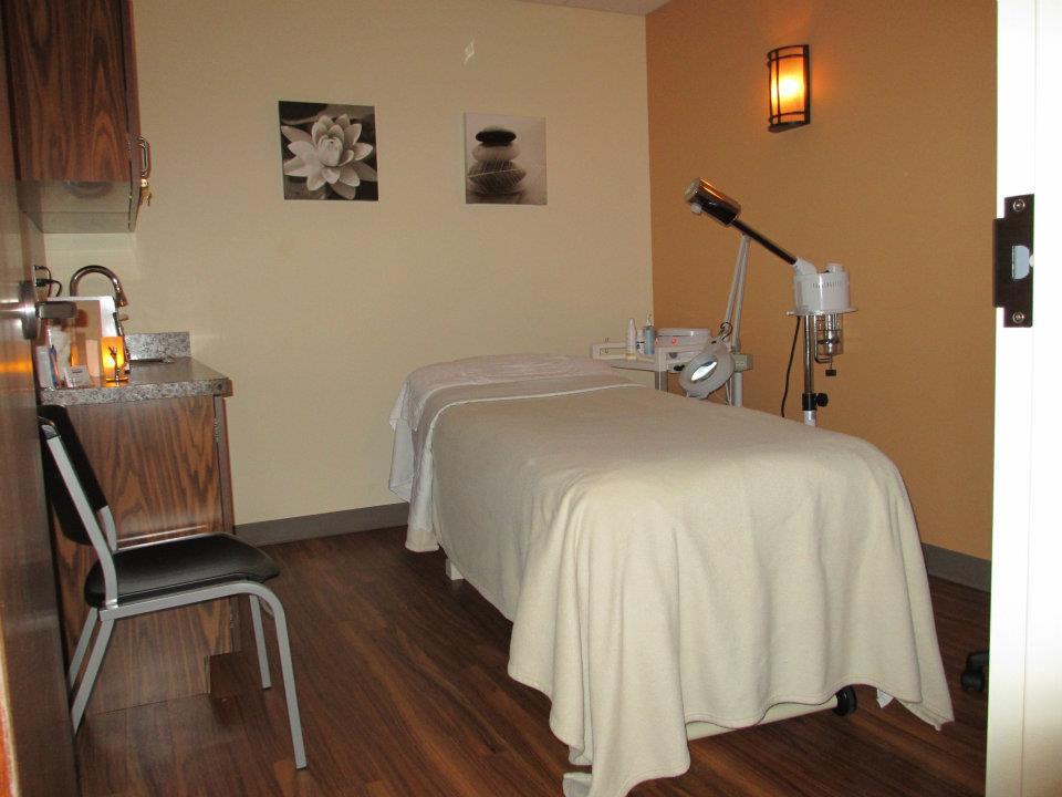 Massage Therapist Easton, PA | Massage in Easton, PA 18045 | Hand And ...